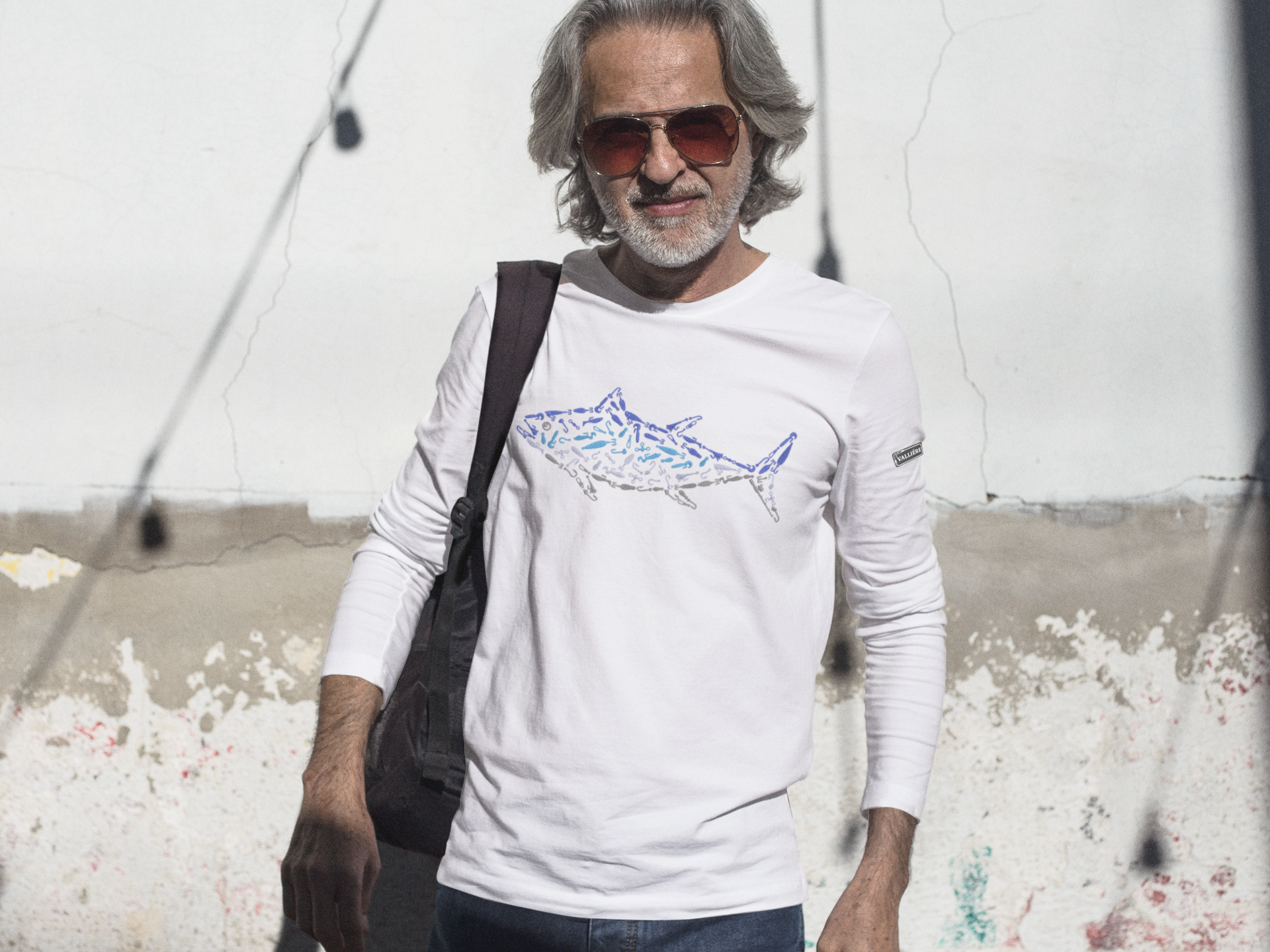 LONG SLEEVE T-SHIRTS